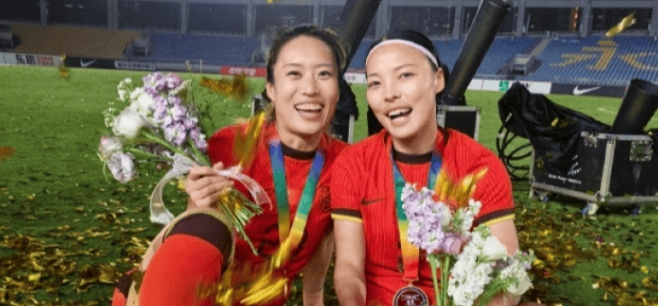 杏彩体育直播-包含江苏省女足比赛火爆进行，球员们全力以赴的词条